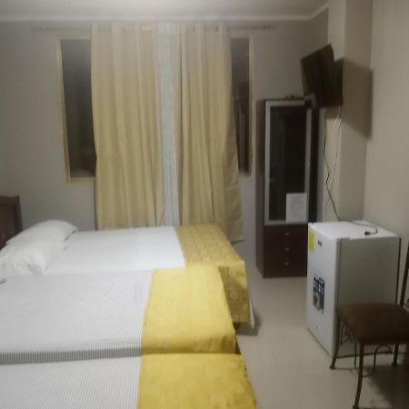 Hotel Premier Inn Manta Exterior foto